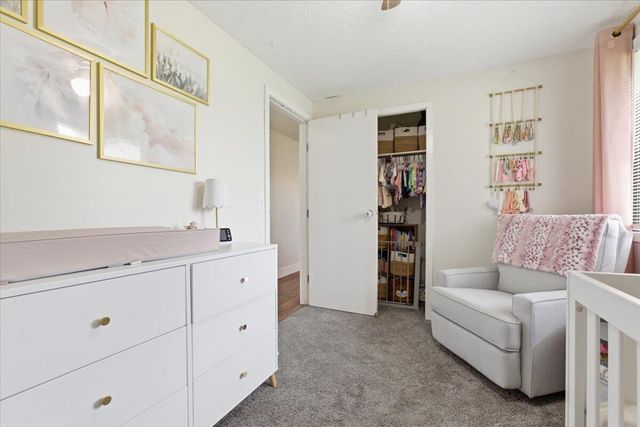 4048 AVENUE E, Council Bluffs, IA 51501