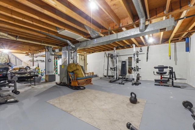 4048 AVENUE E, Council Bluffs, IA 51501