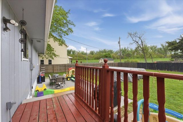 4048 AVENUE E, Council Bluffs, IA 51501