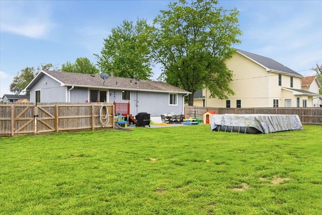 4048 AVENUE E, Council Bluffs, IA 51501