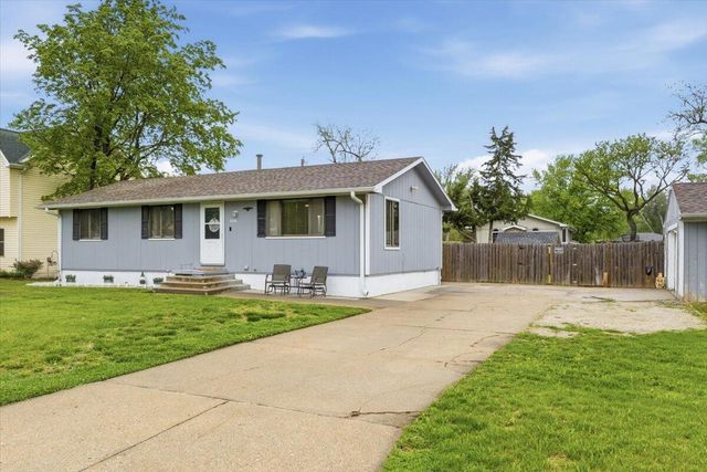 4048 AVENUE E, Council Bluffs, IA 51501