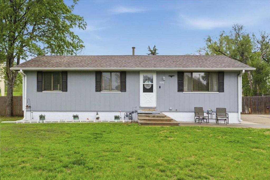 4048 AVENUE E, Council Bluffs, IA 51501