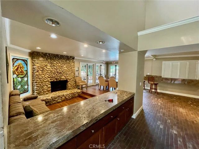 8840 Villa La Jolla Drive 220, La Jolla, CA 92037