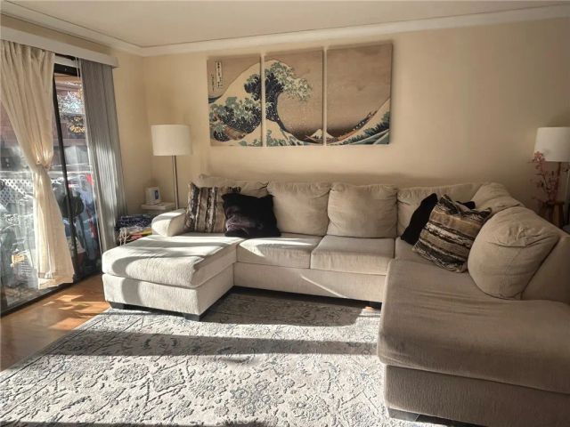 8840 Villa La Jolla Drive 220, La Jolla, CA 92037