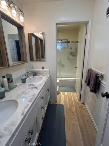 8840 Villa La Jolla Drive 220, La Jolla, CA 92037