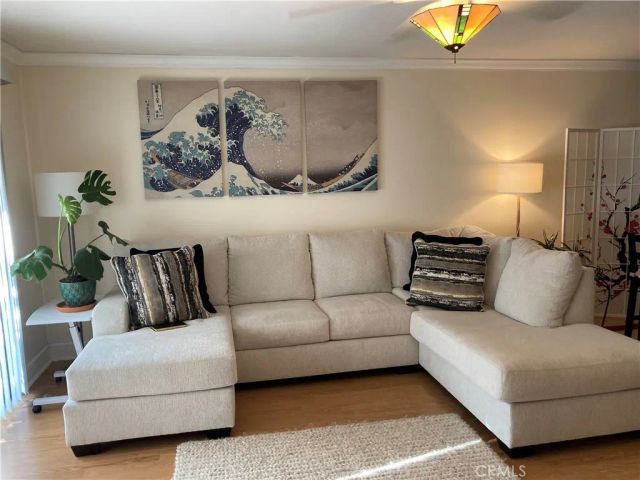 8840 Villa La Jolla Drive 220, La Jolla, CA 92037