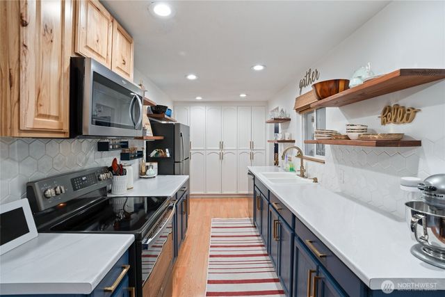 11405 149th Avenue NW, Gig Harbor, WA 98329