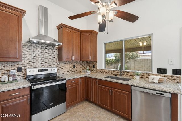 23642 N 36TH Drive, Glendale, AZ 85310
