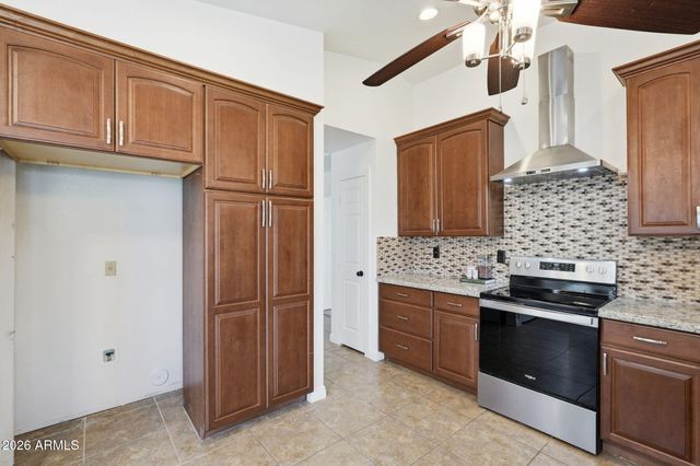 23642 N 36TH Drive, Glendale, AZ 85310