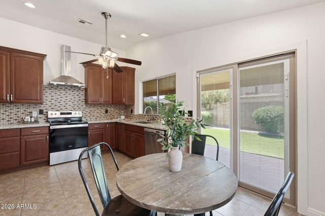 23642 N 36TH Drive, Glendale, AZ 85310