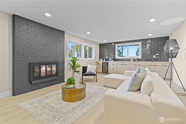 28624 8th Place S, Federal Way, WA 98003