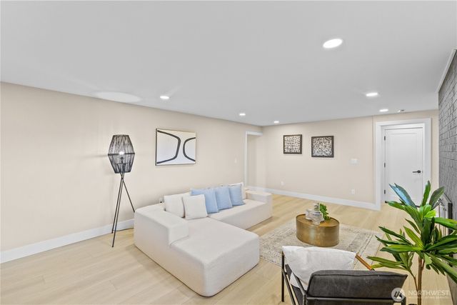 28624 8th Place S, Federal Way, WA 98003