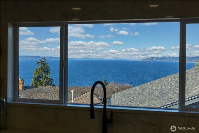 28624 8th Place S, Federal Way, WA 98003