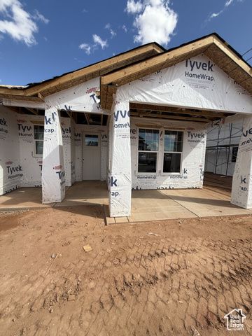 5353 S SHOREBREAK DR, Washington, UT 84780