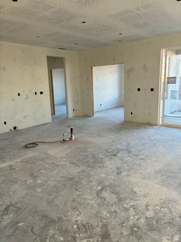 5353 S SHOREBREAK DR, Washington, UT 84780