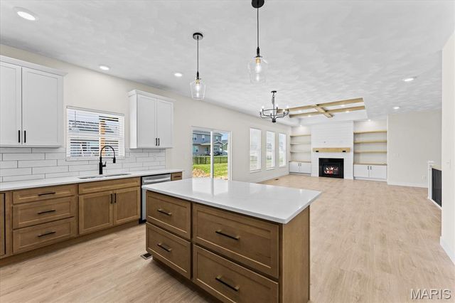 1365 Dove Hollow Court, O'fallon, IL 62269