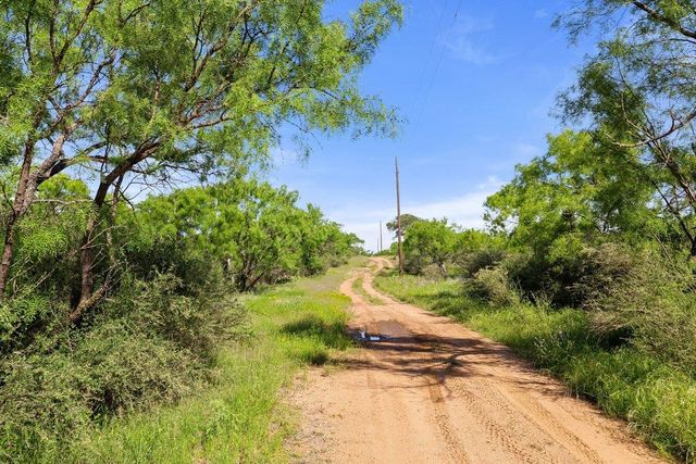6304 County Road 110, Llano, TX 78643