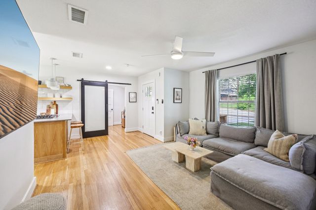 3909 Lafayette Avenue, Fort Worth, TX 76107