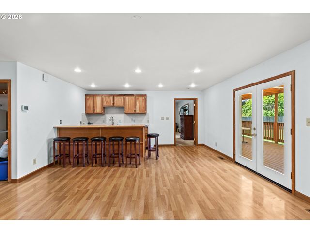 233 HOWARD Ave, Eugene, OR 97404