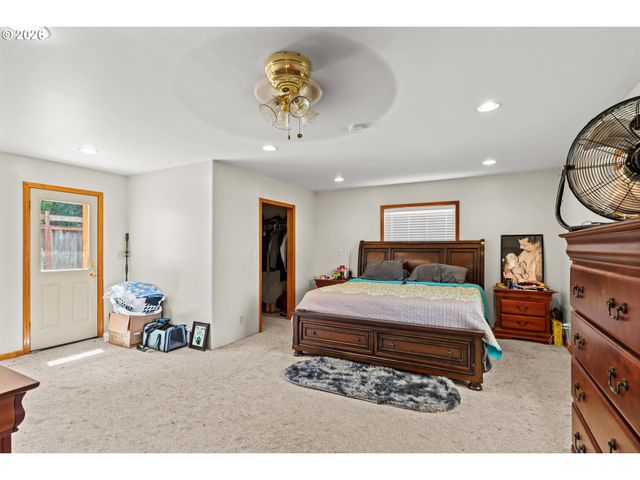 233 HOWARD Ave, Eugene, OR 97404