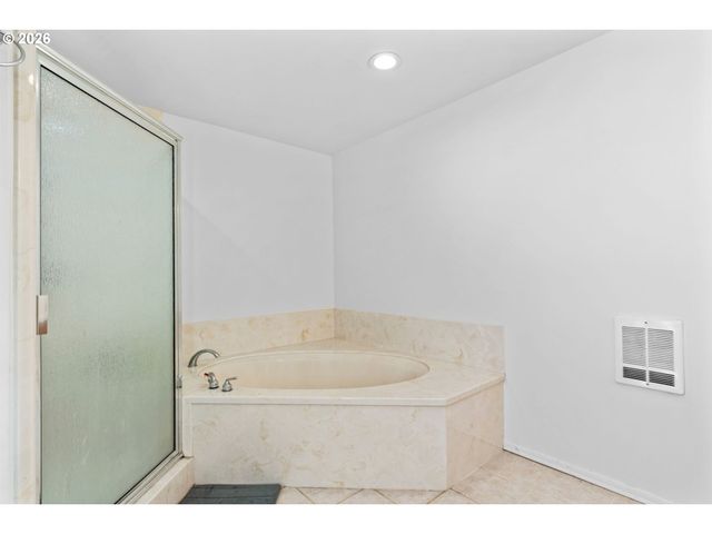 233 HOWARD Ave, Eugene, OR 97404