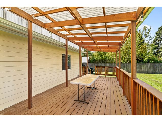 233 HOWARD Ave, Eugene, OR 97404