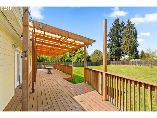 233 HOWARD Ave, Eugene, OR 97404