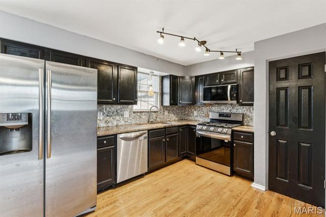 2949 Gladwood Drive, Mehlville, MO 63129