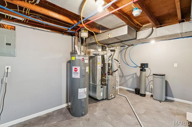 2949 Gladwood Drive, Mehlville, MO 63129