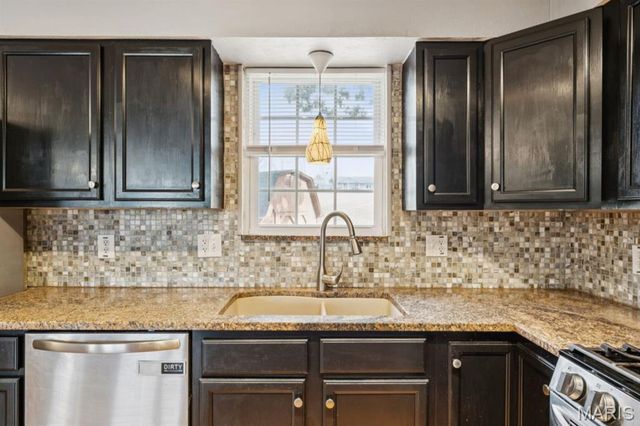 2949 Gladwood Drive, Mehlville, MO 63129