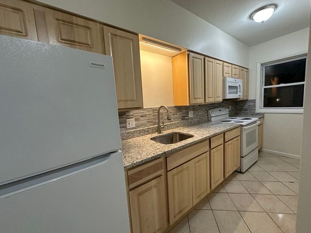 245 Green Street 2, Brockton, MA 02301