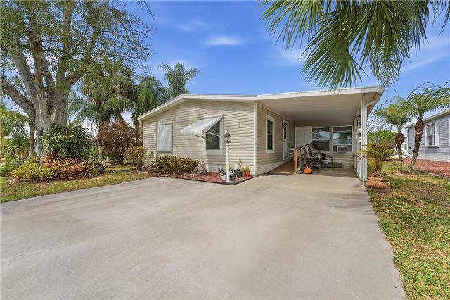 566 Dolphin Circle, Sebastian, FL 32976
