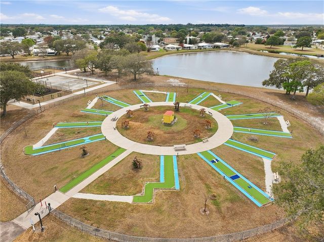 566 Dolphin Circle, Sebastian, FL 32976