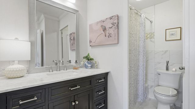 1414 Continental Drive 407+409, Chattanooga, TN 37405