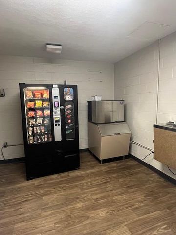 1414 Continental Drive 407+409, Chattanooga, TN 37405