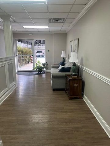 1414 Continental Drive 407+409, Chattanooga, TN 37405