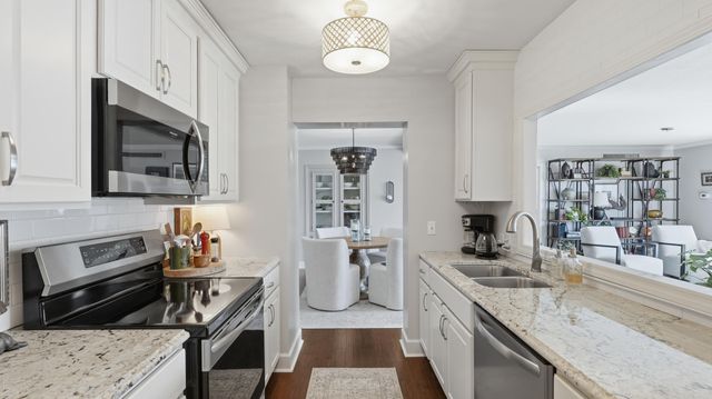 1414 Continental Drive 407+409, Chattanooga, TN 37405