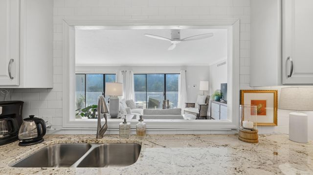 1414 Continental Drive 407+409, Chattanooga, TN 37405