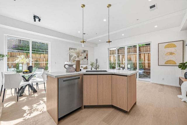 418 Gabilan Street, Los Altos, CA 94022