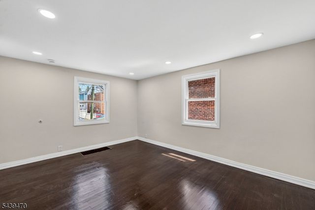 1378 Hamilton St, Elizabeth City, NJ 07208