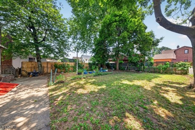 1378 Hamilton St, Elizabeth City, NJ 07208