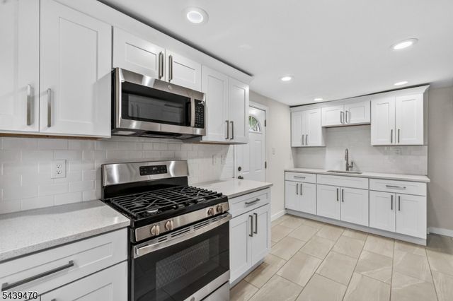 1378 Hamilton St, Elizabeth City, NJ 07208