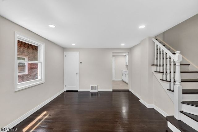 1378 Hamilton St, Elizabeth City, NJ 07208