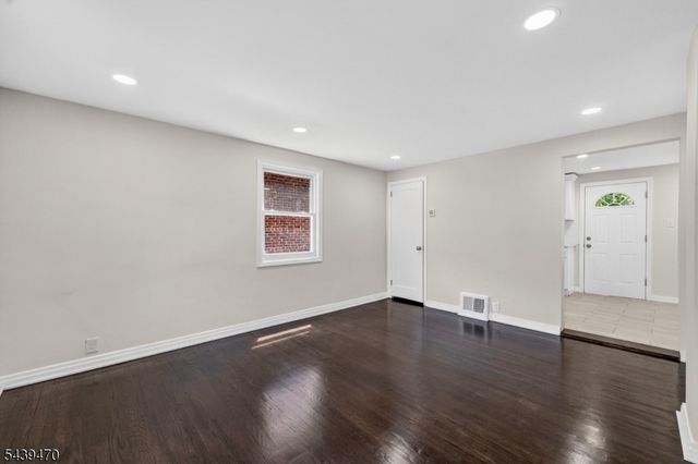 1378 Hamilton St, Elizabeth City, NJ 07208