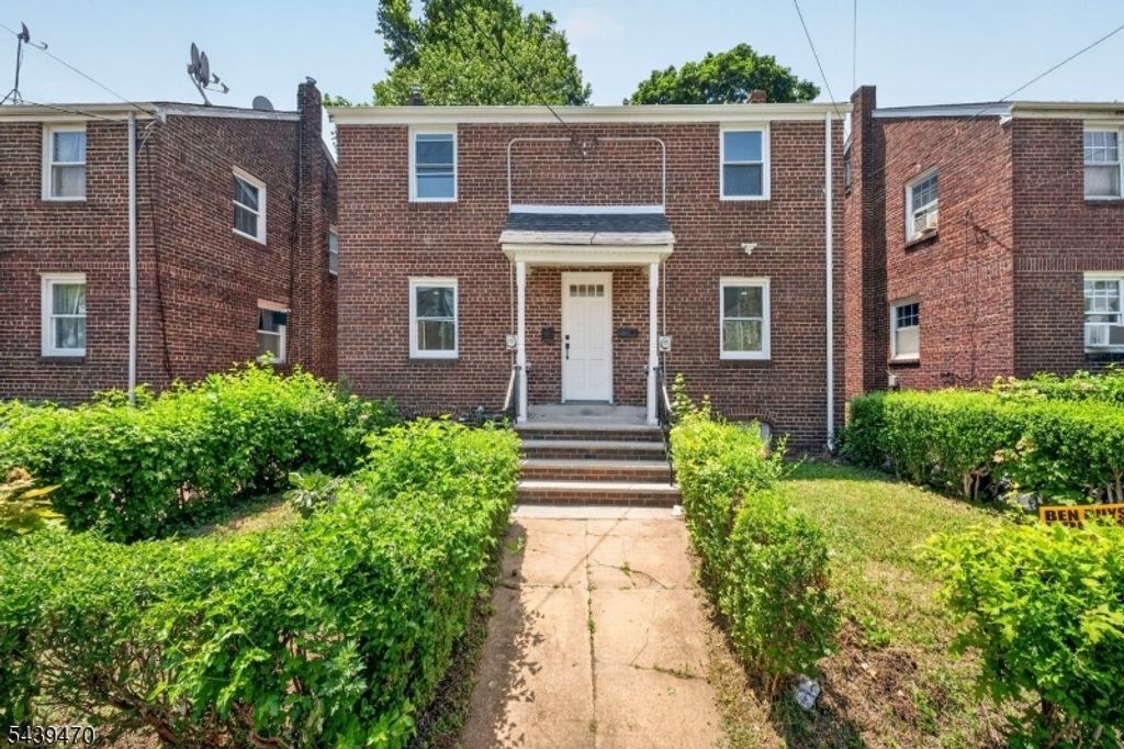1378 Hamilton St, Elizabeth City, NJ 07208