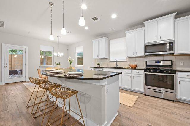 7410 Buchholz ST 43, Austin, TX 78745