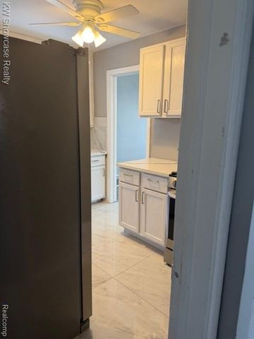 19354 Biltmore Street, Detroit, MI 48235