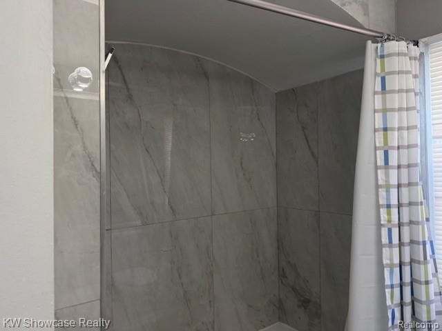 19354 Biltmore Street, Detroit, MI 48235