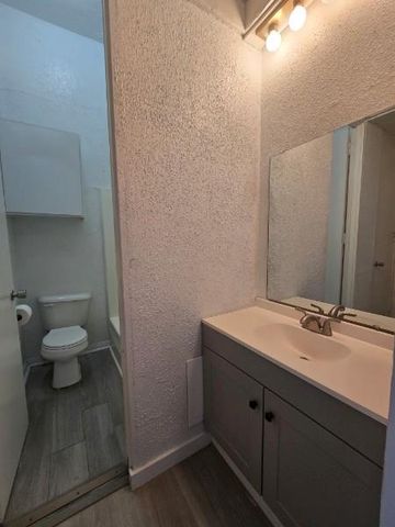 14 Lakeway Street, Conroe, TX 77304