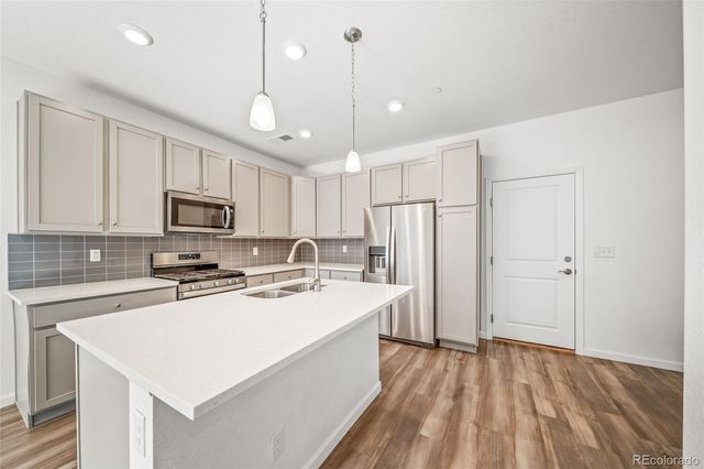 475 Millwall Circle, Castle Pines, CO 80108